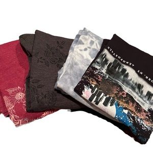 Aeropostale T-Shirts Bundle of 4 Women’s Size Medium